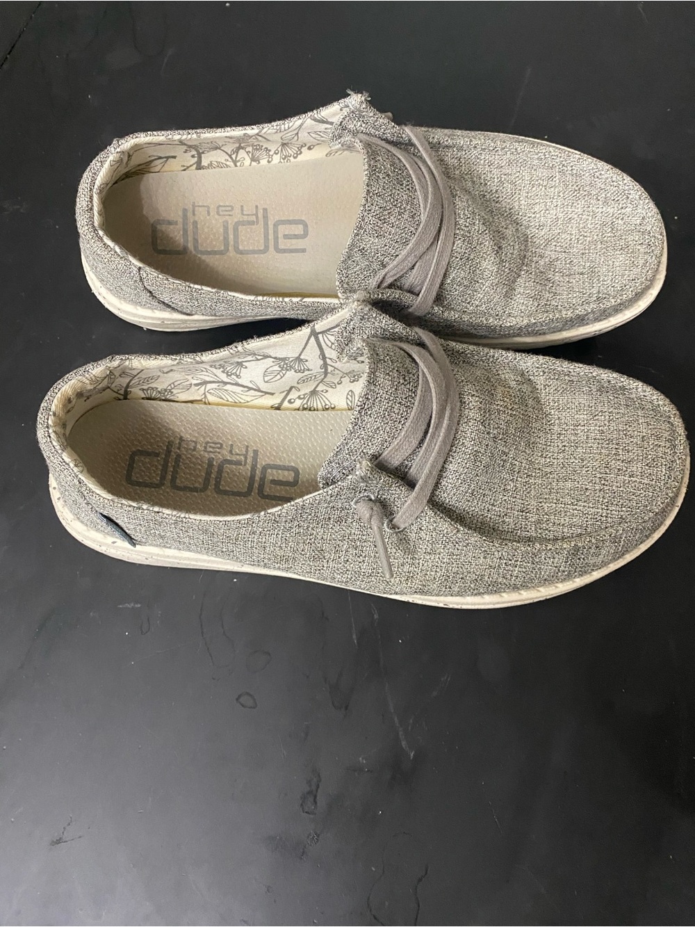 Hey Dude Size 7 Wendy L Linen Casual Slip-Ons in Light Gray